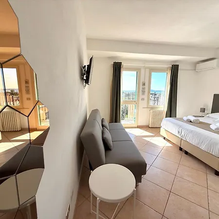 Hotel Vittoria 3*